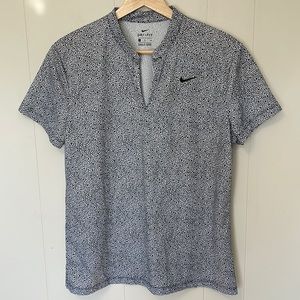 Nike Golf Victory Blade Collar Size Medium Black and White Top